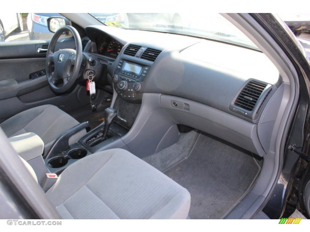 2005 Accord DX Sedan - Graphite Pearl / Gray photo #21