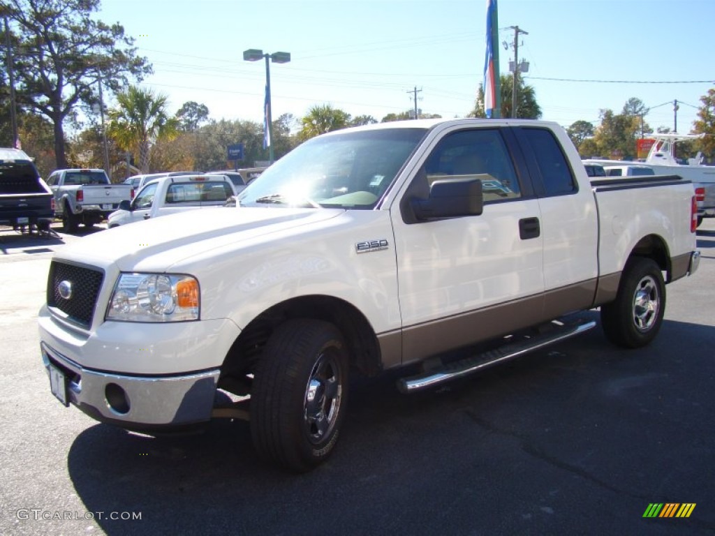 2006 F150 XLT SuperCab - Oxford White / Tan photo #25