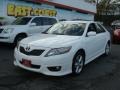 Super White - Camry SE Photo No. 3