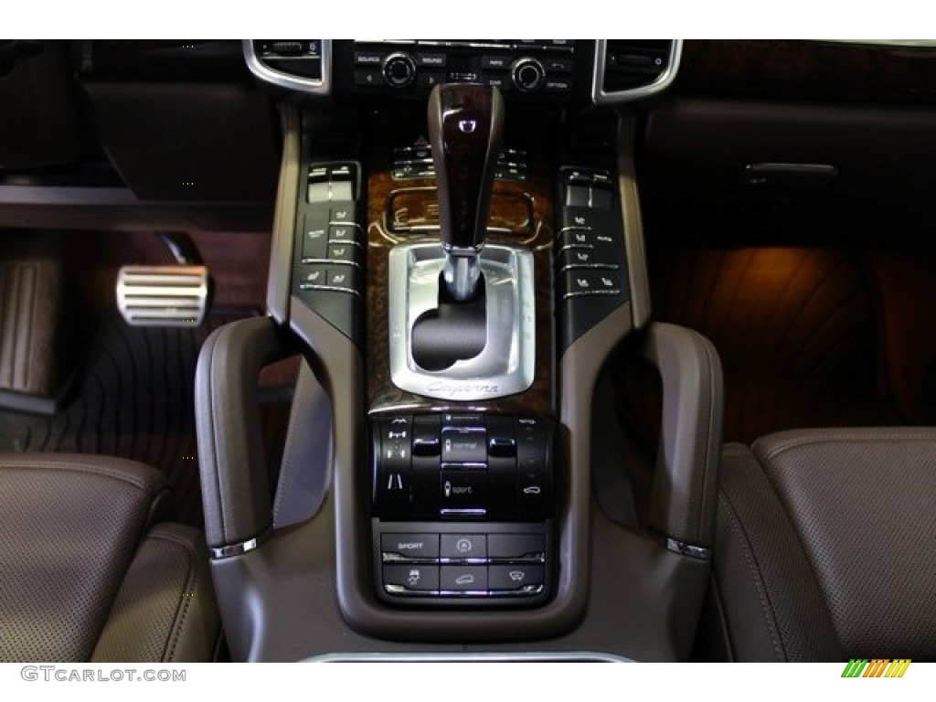 2011 Cayenne Turbo - Sand White / Umber Brown photo #33