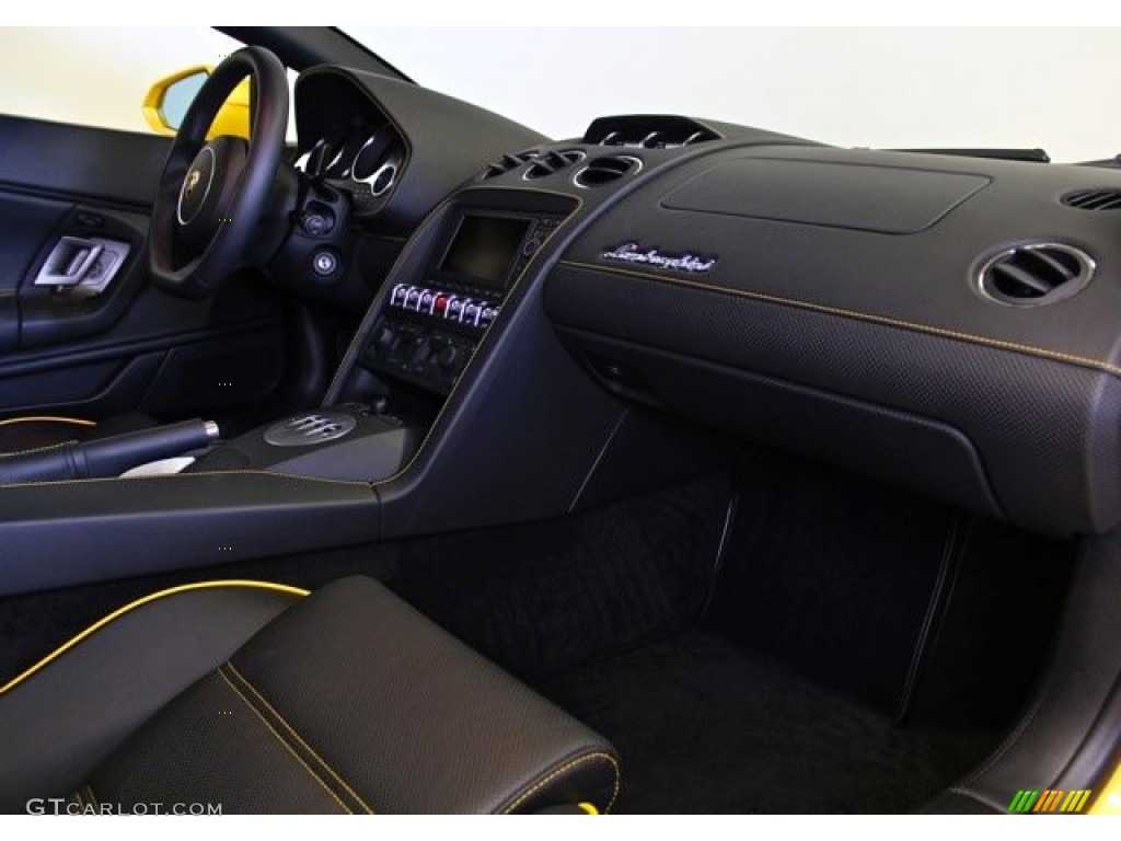 2011 Lamborghini Gallardo LP 560-4 Dashboard Photos