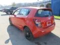 Inferno Orange Metallic - Sonic LT Hatch Photo No. 4