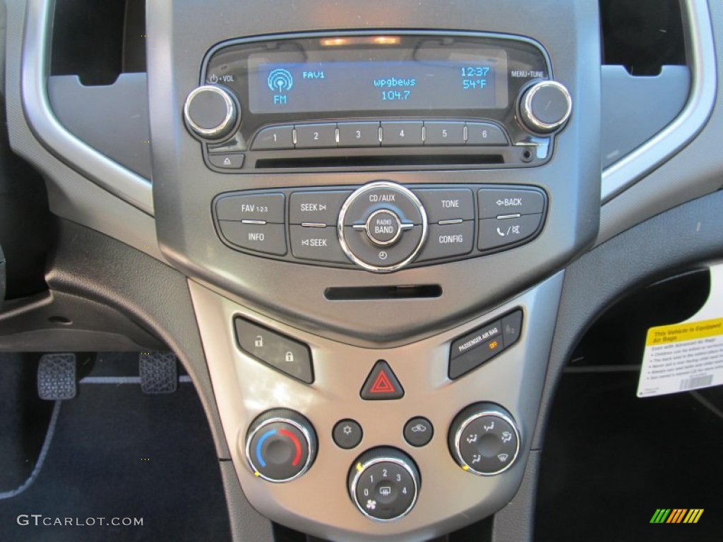 2013 Chevrolet Sonic LT Hatch Controls Photo #73365549