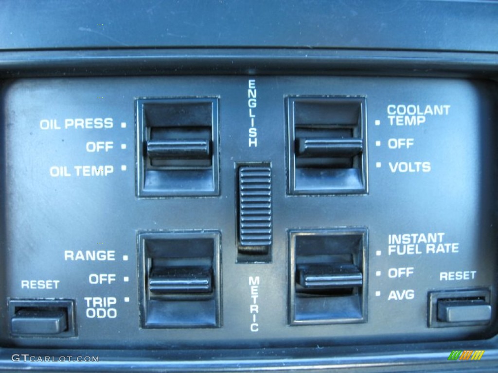 1984 Chevrolet Corvette Coupe Controls Photo #73370784