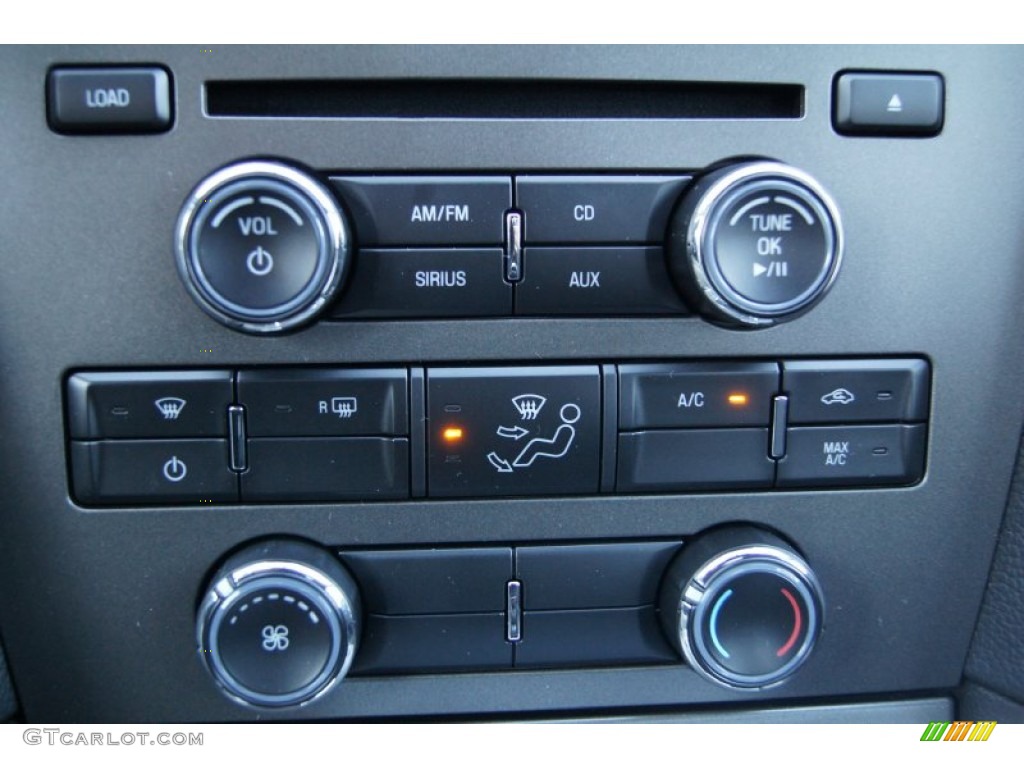 2013 Ford Mustang V6 Coupe Controls Photo #73370885