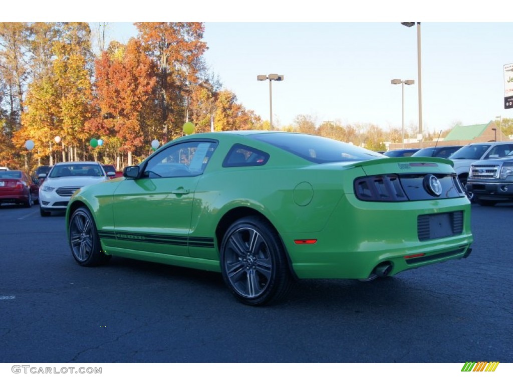 2013 Mustang V6 Coupe - Gotta Have It Green / Charcoal Black photo #31