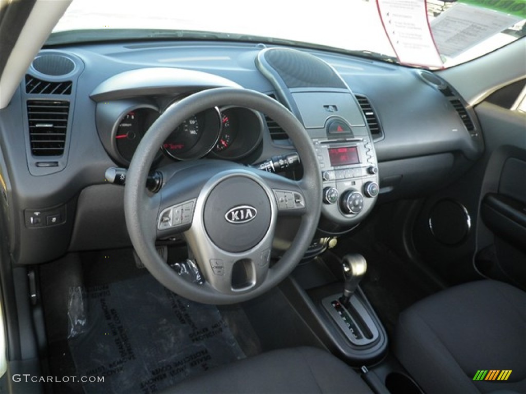 2010 Kia Soul + Black Soul Logo Cloth Dashboard Photo #73372724