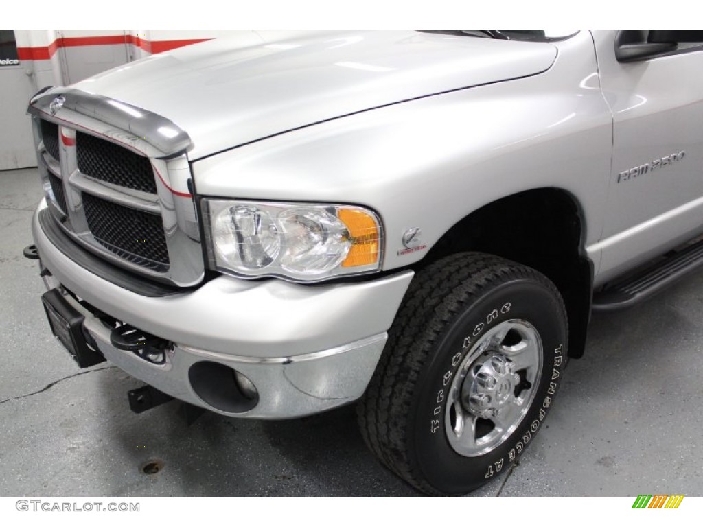 2004 Ram 2500 SLT Regular Cab 4x4 - Bright Silver Metallic / Dark Slate Gray photo #19