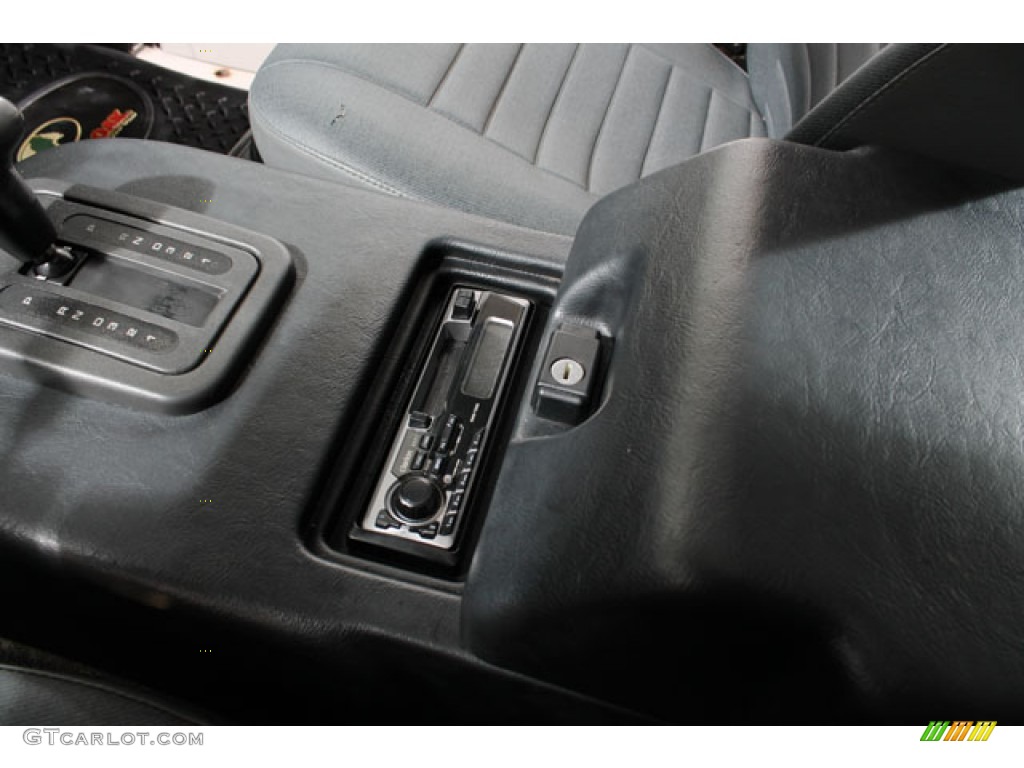 1997 Defender 90 Hard Top - Alpine White / Slate Grey photo #11