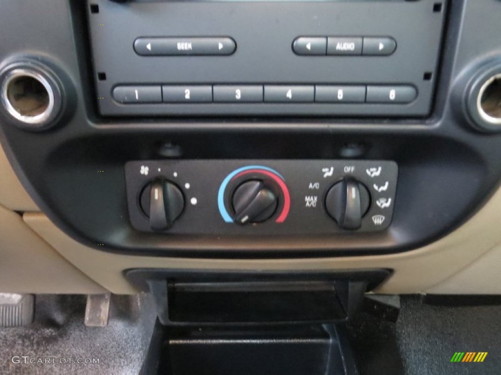 2007 Ford Ranger XL Regular Cab Controls Photo #73381268