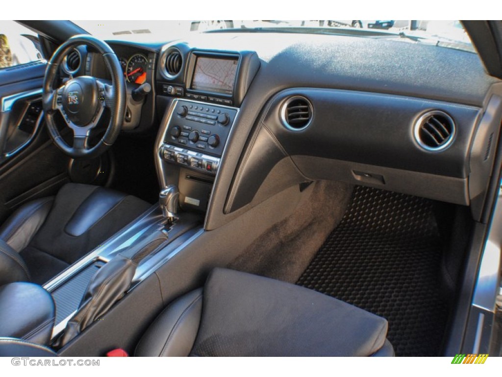 2009 Nissan GT-R Premium Black Dashboard Photo #73394004