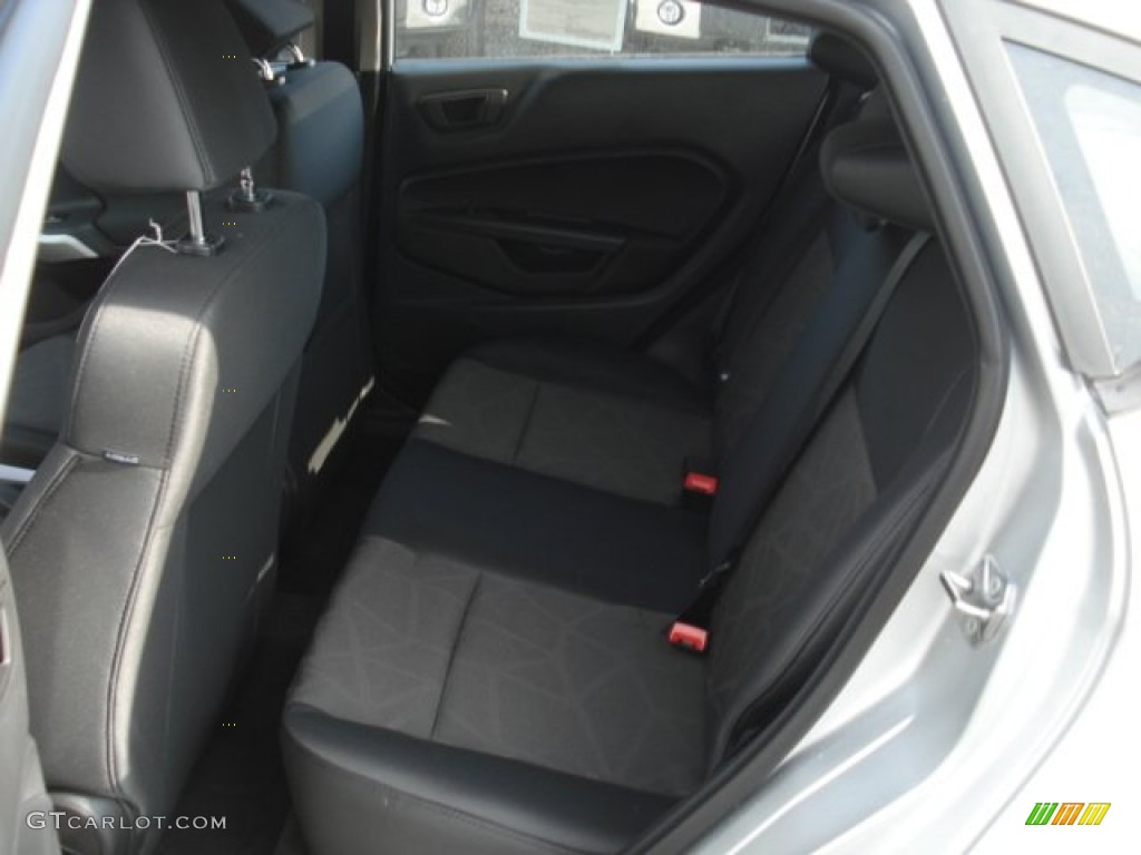 2013 Fiesta SE Hatchback - Ingot Silver / Charcoal Black photo #13