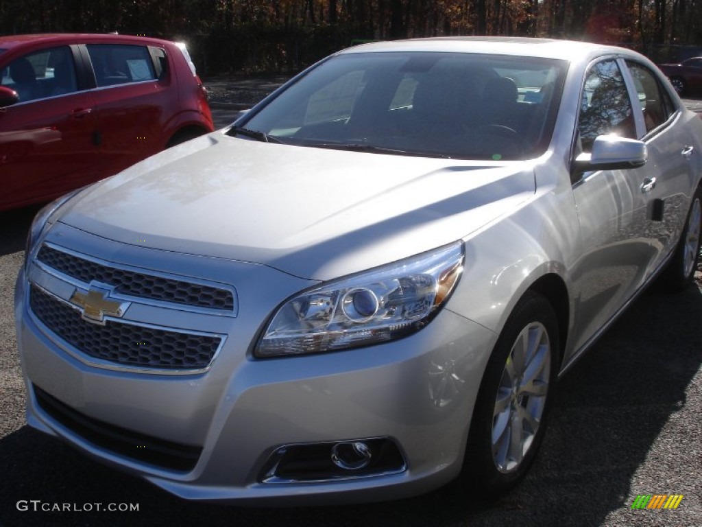 Silver Ice Metallic Chevrolet Malibu