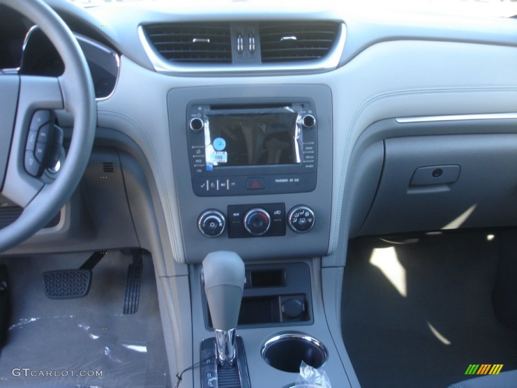 2013 Traverse LS AWD - Tungsten Metallic / Dark Titanium/Light Titanium photo #4