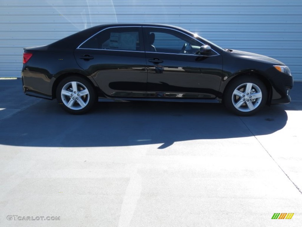 2012 Camry SE - Attitude Black Metallic / Black photo #2