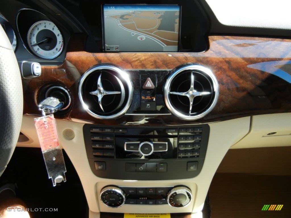 2013 Mercedes-Benz GLK 350 Controls Photo #73399993