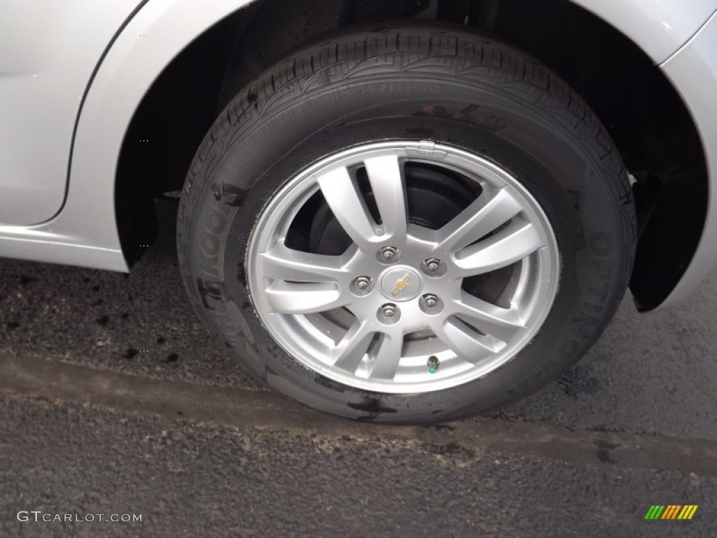 2013 Chevrolet Sonic LT Hatch Wheel Photo #73401728