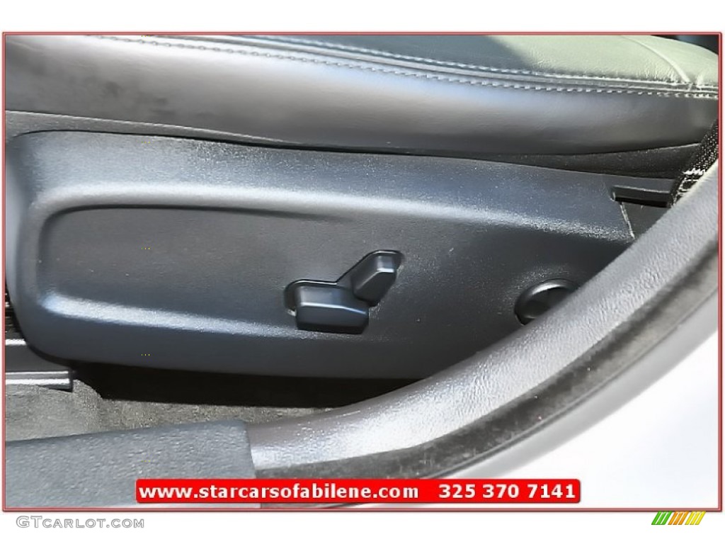 2012 300 Limited - Bright Silver Metallic / Black photo #13