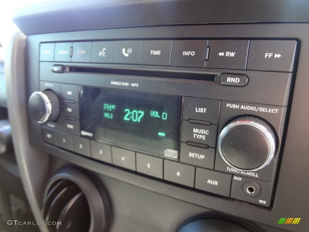 2008 Jeep Wrangler X 4x4 Right Hand Drive Audio System Photos