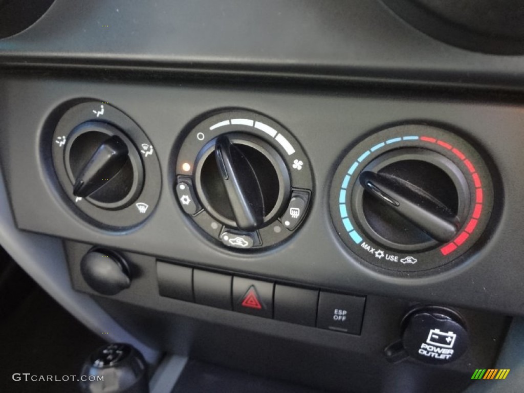 2008 Jeep Wrangler X 4x4 Right Hand Drive Controls Photos