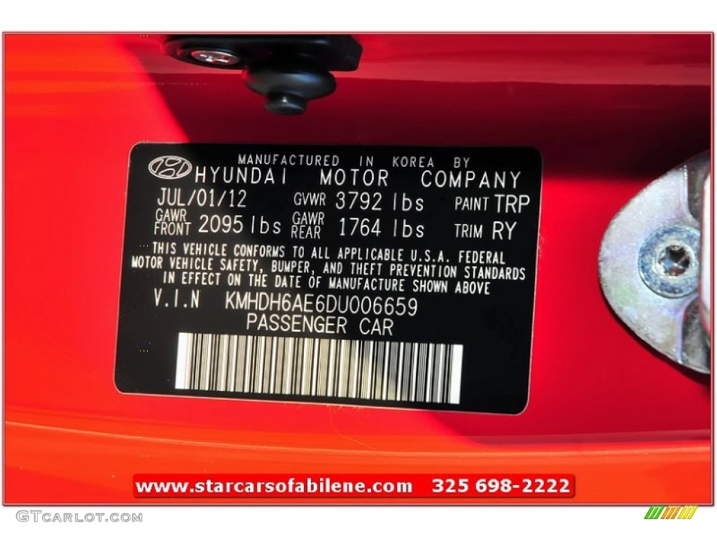 2013 Elantra Coupe SE - Volcanic Red / Black photo #10