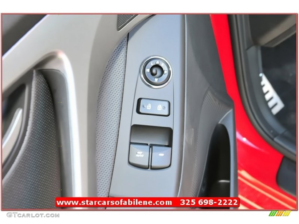 2013 Elantra Coupe SE - Volcanic Red / Black photo #13
