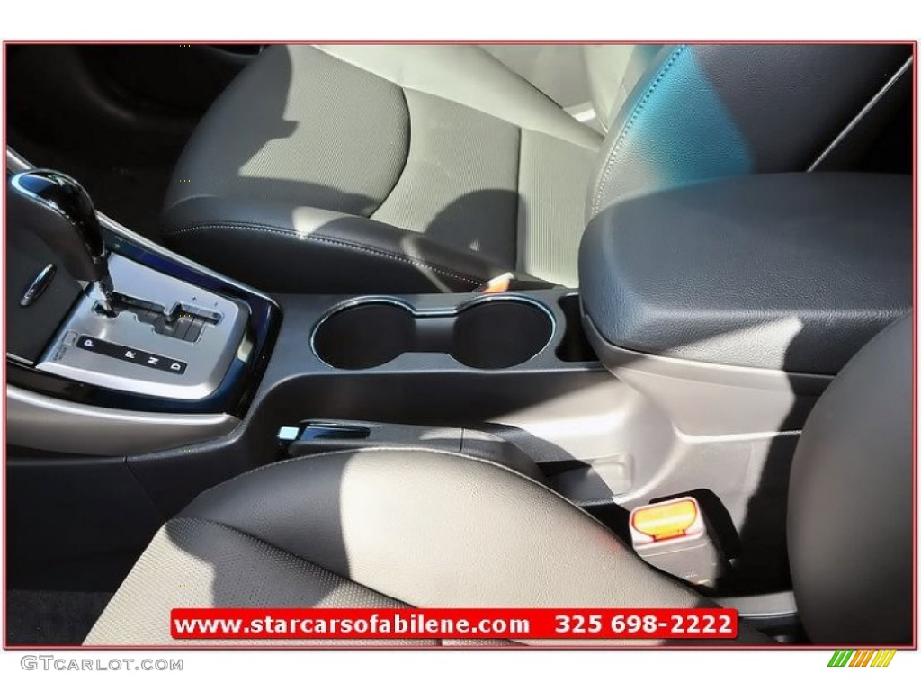 2013 Elantra Coupe SE - Volcanic Red / Black photo #17