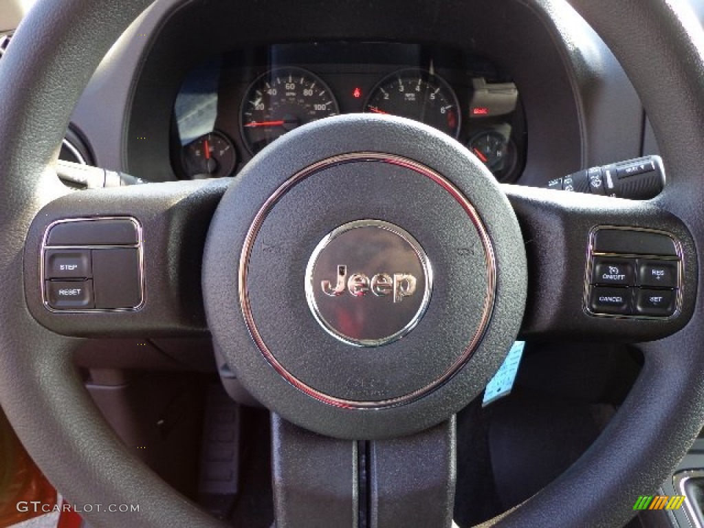 2013 Jeep Patriot Sport Controls Photo #73407382
