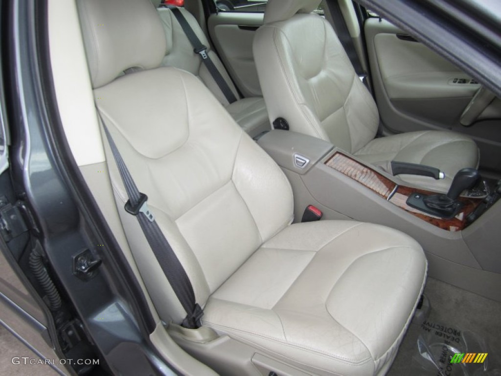 Taupe/Light Taupe Interior 2006 Volvo V70 2.5T Photo #73409423