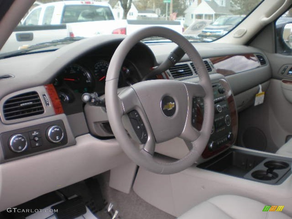 2012 Suburban LT 4x4 - Black Granite Metallic / Light Titanium/Dark Titanium photo #3