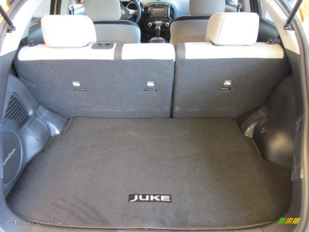 2013 Nissan Juke SV AWD Trunk Photo #73411739