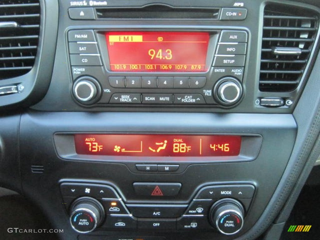 2011 Kia Optima EX Turbo Controls Photo #73412750