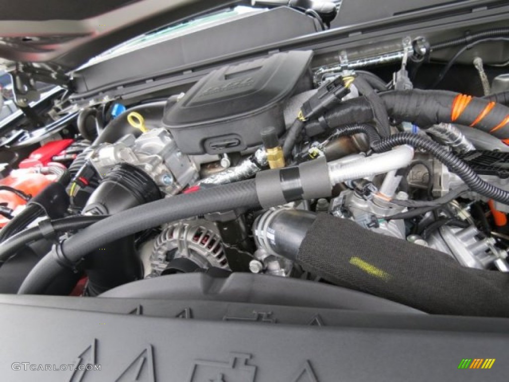 2013 GMC Sierra 2500HD Denali Crew Cab Engine Photos