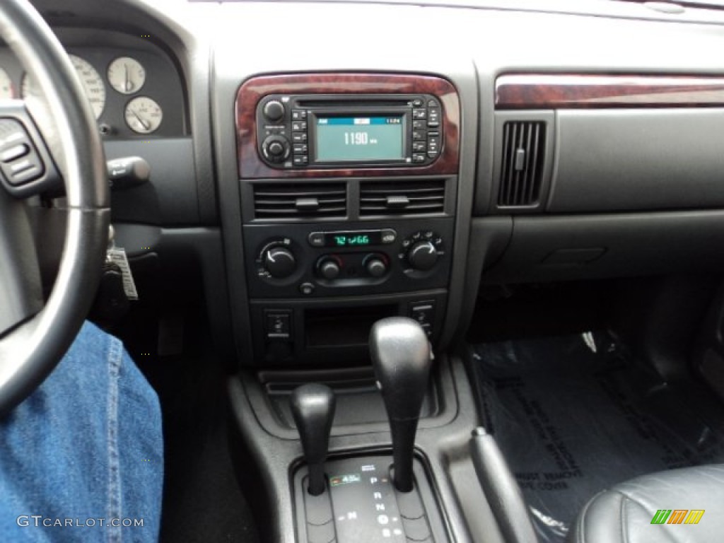 2004 Grand Cherokee Limited 4x4 - Brillant Black Crystal Pearl / Dark Slate Gray photo #11