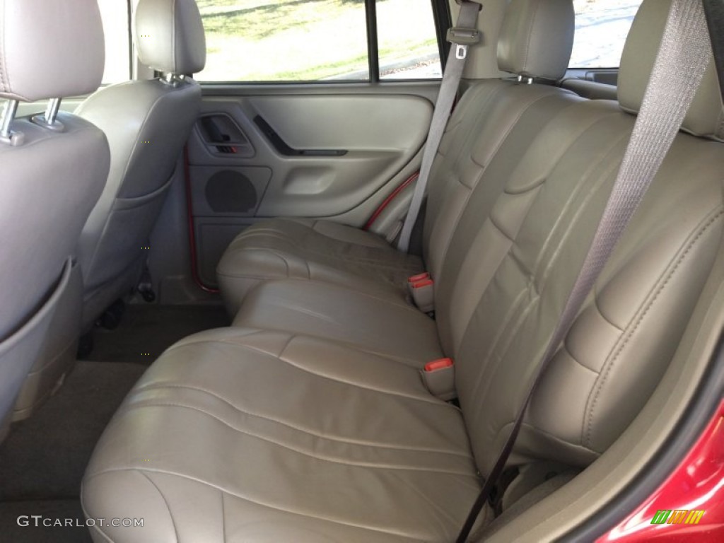 2003 Grand Cherokee Laredo - Inferno Red Tinted Pearlcoat / Sandstone photo #18