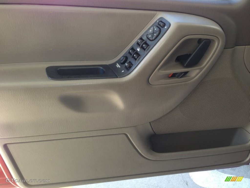 2003 Grand Cherokee Laredo - Inferno Red Tinted Pearlcoat / Sandstone photo #24