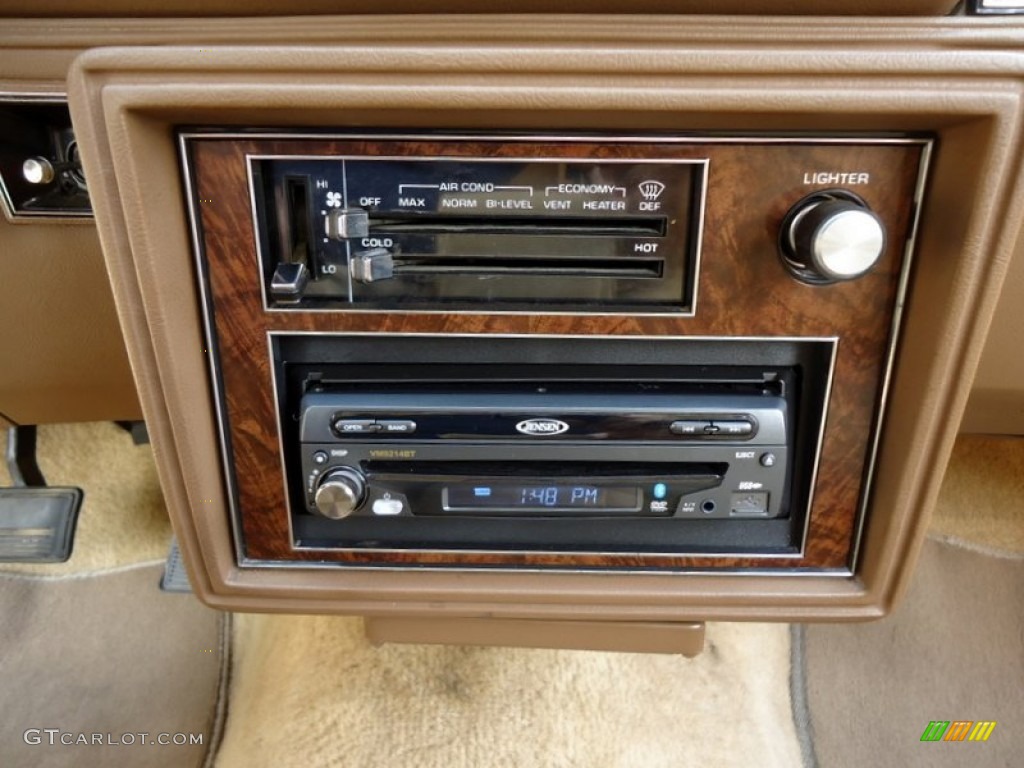 1985 Oldsmobile Cutlass Supreme Brougham Coupe Controls Photo #73415401