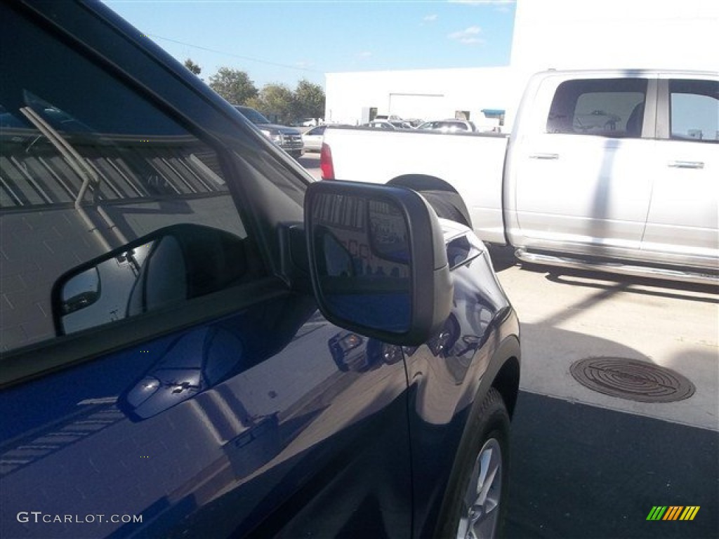 2013 Explorer FWD - Deep Impact Blue Metallic / Medium Light Stone photo #11