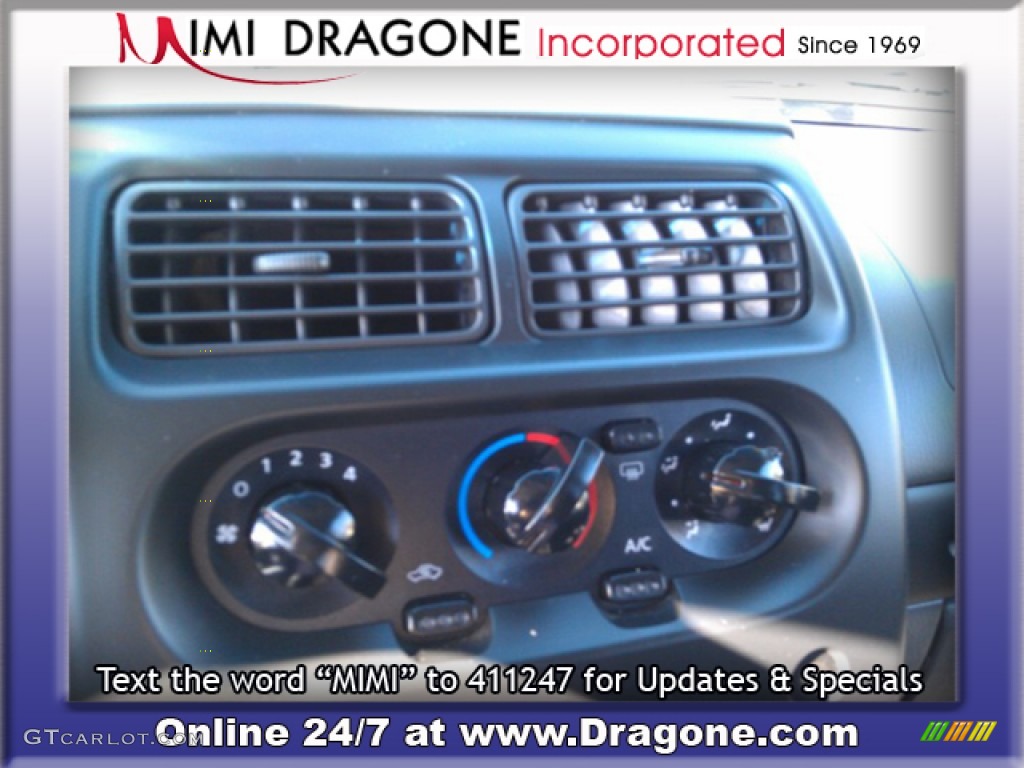 2004 Xterra SE 4x4 - Just Blue / Gray photo #14
