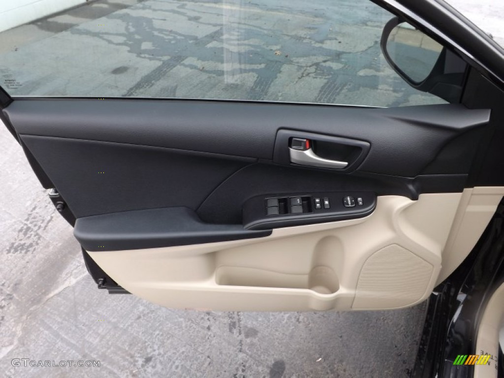 2012 Toyota Camry LE Ivory Door Panel Photo #73428080