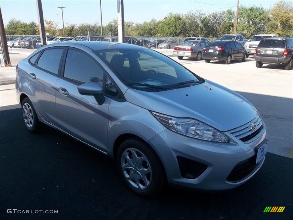 2013 Fiesta S Sedan - Ingot Silver / Charcoal Black/Light Stone photo #15