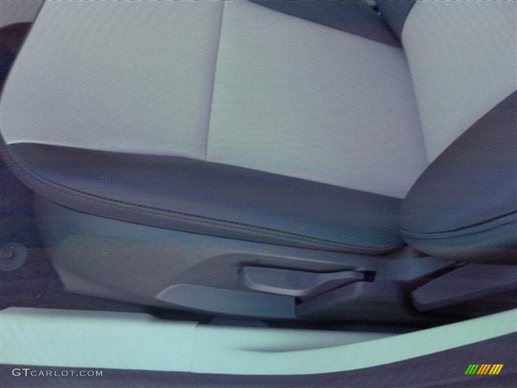 2013 Fiesta S Sedan - Ingot Silver / Charcoal Black/Light Stone photo #20