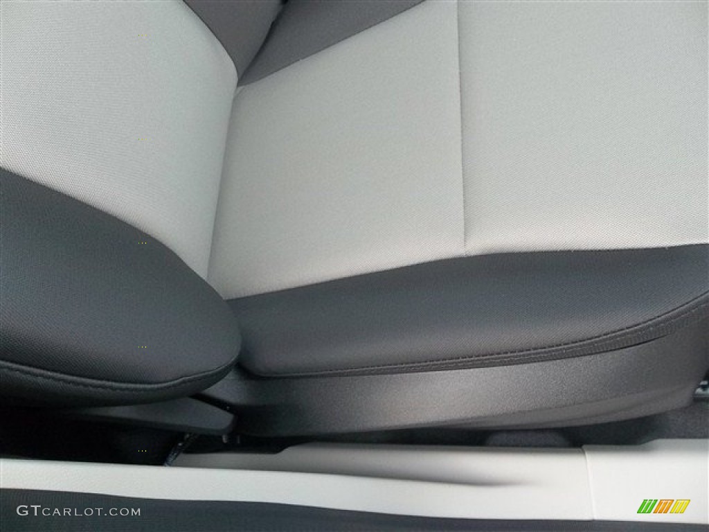 2013 Fiesta S Sedan - Ingot Silver / Charcoal Black/Light Stone photo #28