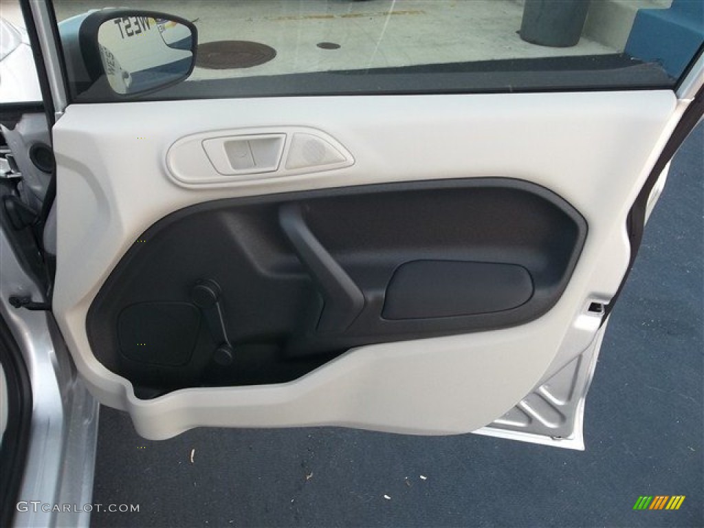 2013 Fiesta S Sedan - Ingot Silver / Charcoal Black/Light Stone photo #31