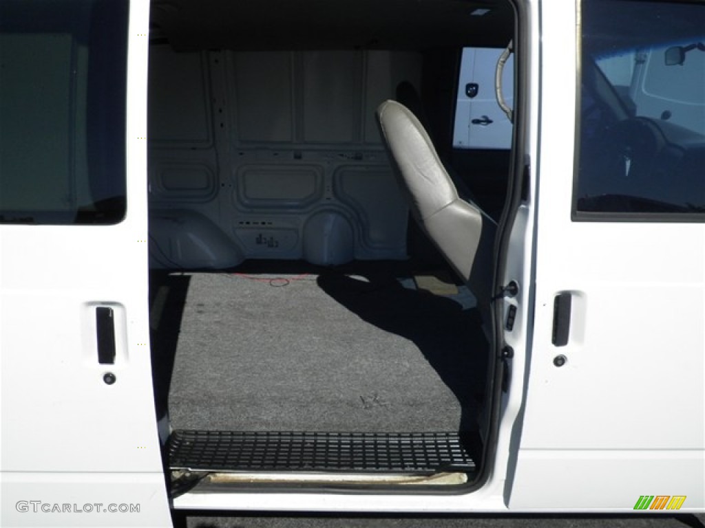 2004 Astro AWD Cargo Van - Summit White / Medium Gray photo #14