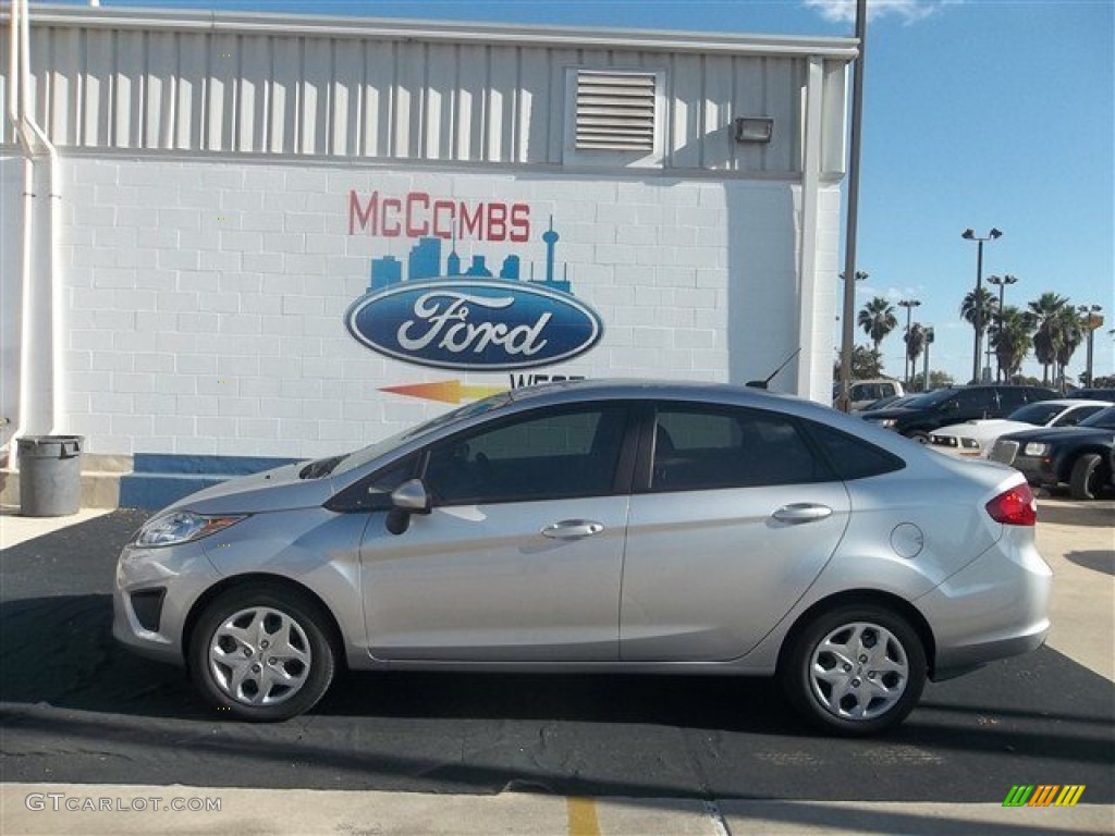 2013 Fiesta S Sedan - Ingot Silver / Charcoal Black/Light Stone photo #2