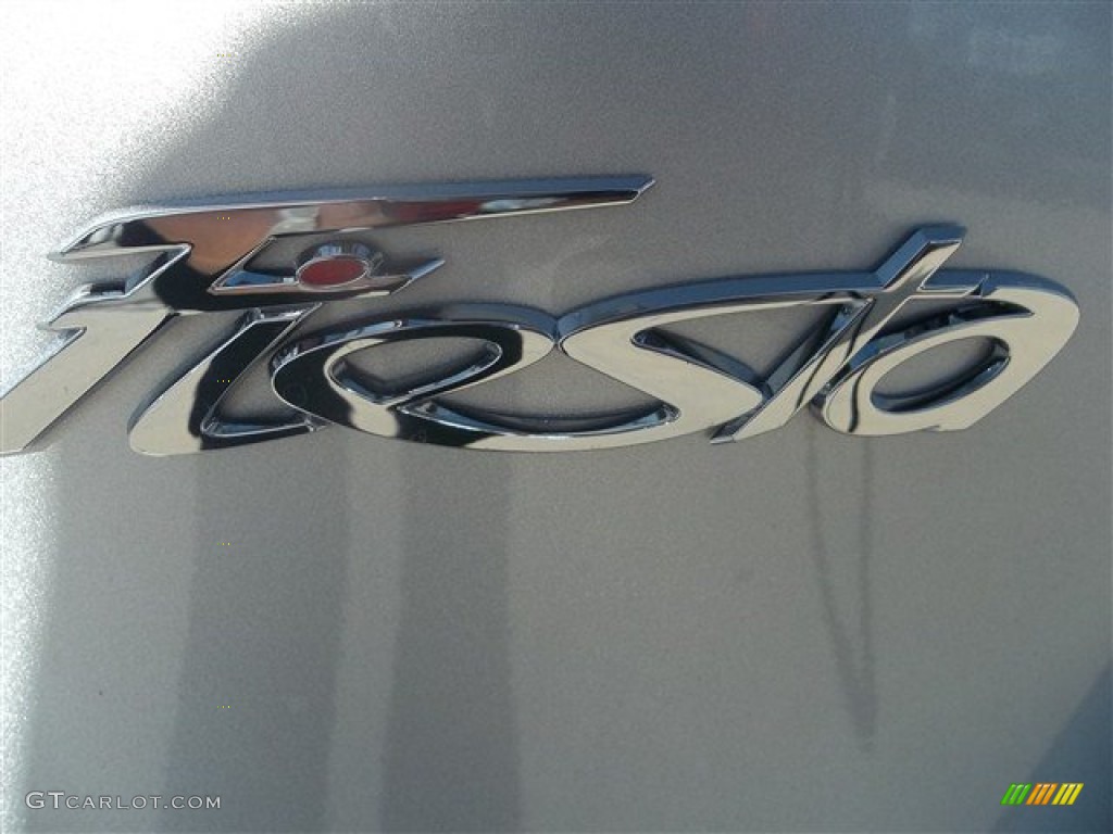 2013 Fiesta S Sedan - Ingot Silver / Charcoal Black/Light Stone photo #7