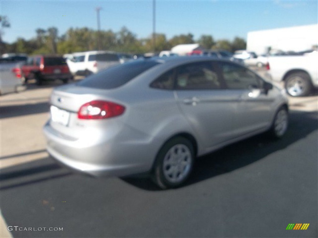 2013 Fiesta S Sedan - Ingot Silver / Charcoal Black/Light Stone photo #8