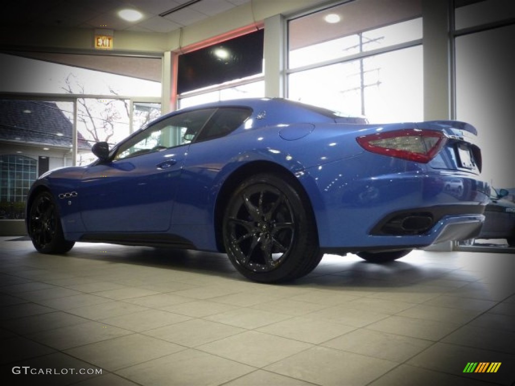 2013 GranTurismo Sport Coupe - Blu Sofisticato (Sport Blue Metallic) / Bianco Pregiato photo #3