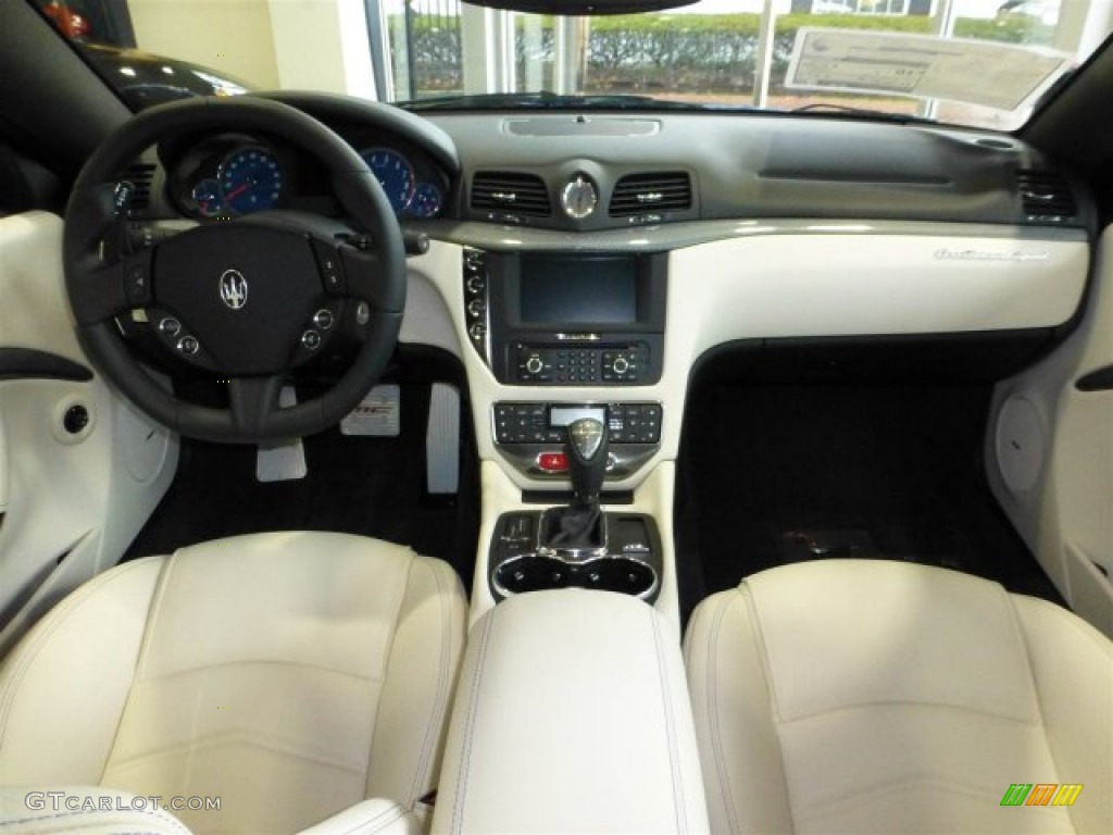 2013 Maserati GranTurismo Sport Coupe Bianco Pregiato Dashboard Photo #73438348